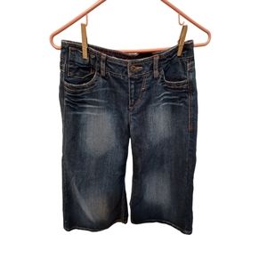 Mudd jeans embroidered floral mid rise wide leg capris size 3